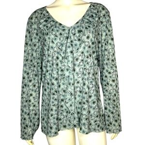 JJill Romantic patterned sage long sleeve blouse. Whimsical, mystical feminine.